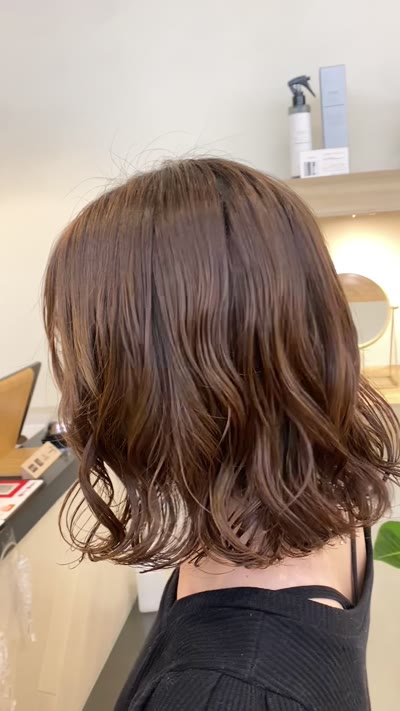外ハネ＋コテ巻き風ボブパーマ