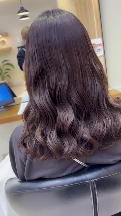 王道コテ巻き風ミディアムパーマ